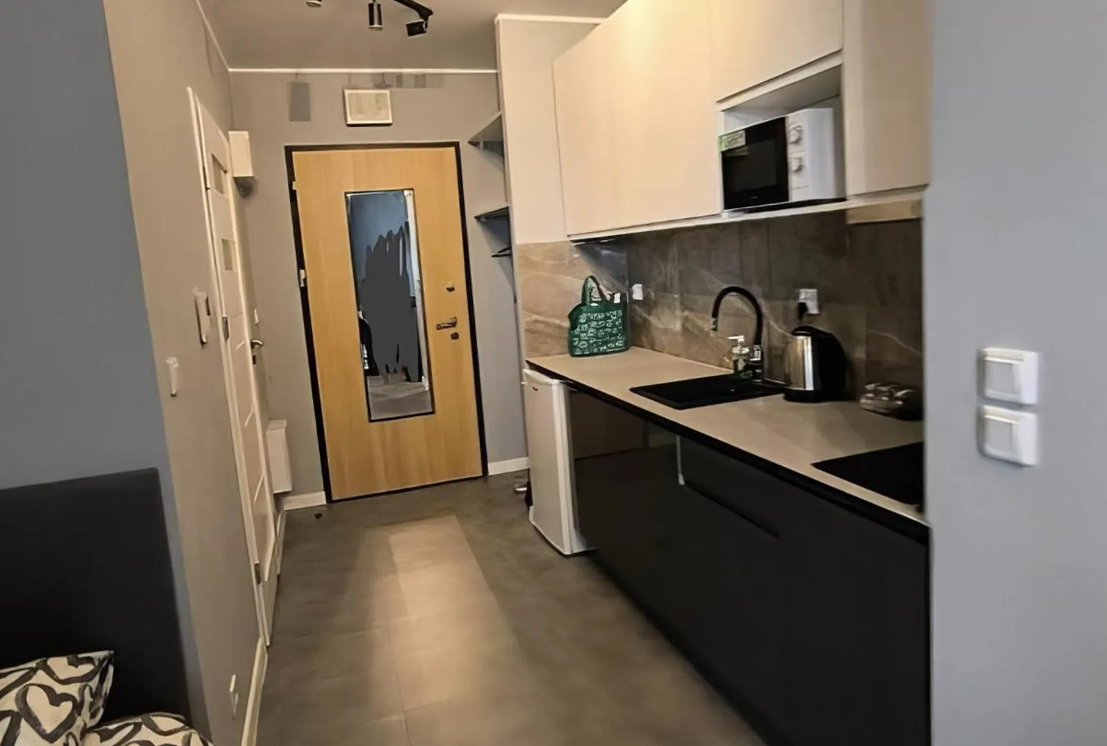 77 Wiktoryn Studio Apartment Warsaw Poland