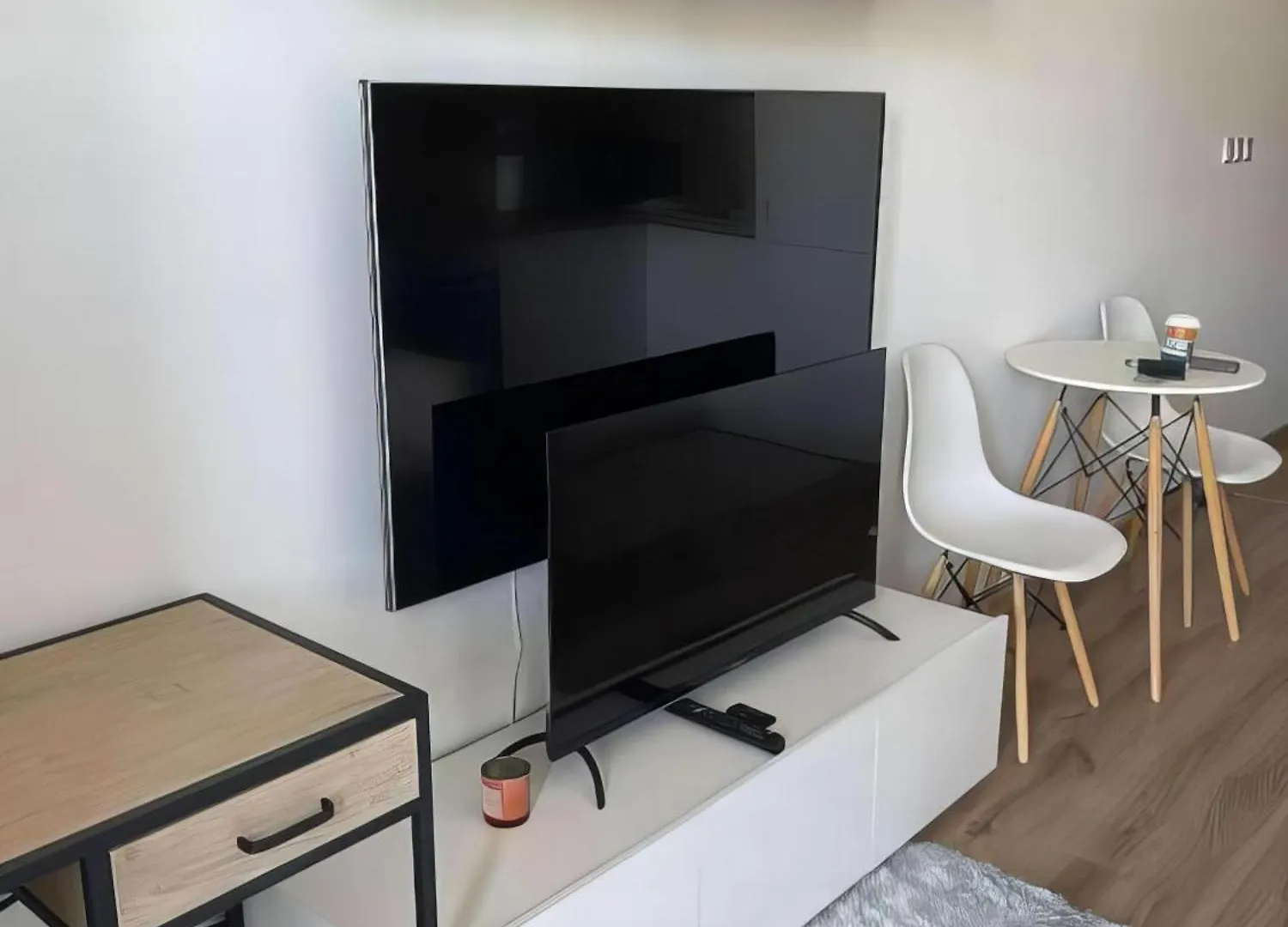 77 Wiktoryn Studio Apartment Warsaw Poland