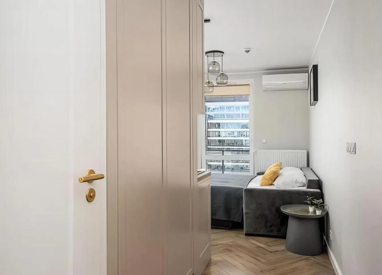 77 Wiktoryn Studio Apartment Warsaw